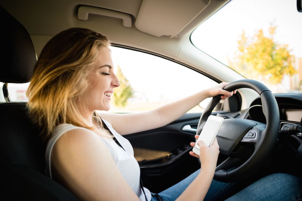 5 Shocking Stats About Using Your Phone While Driving