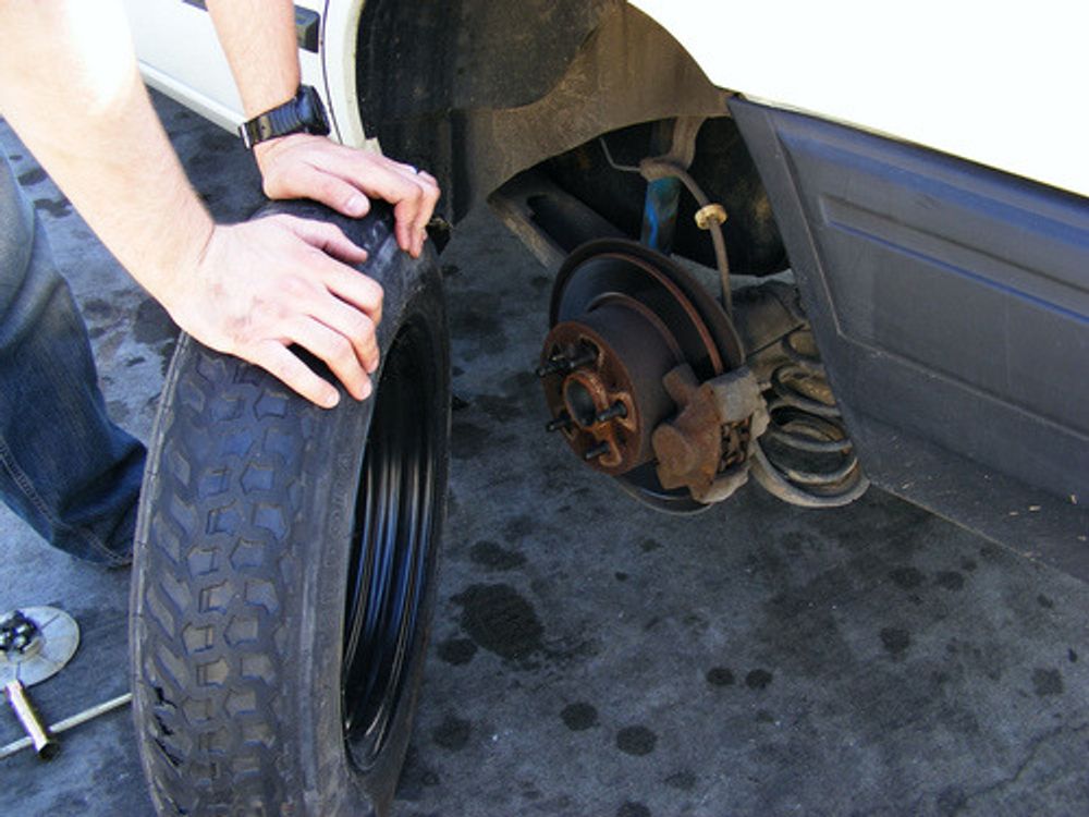 Openbay Tire Change Close-up